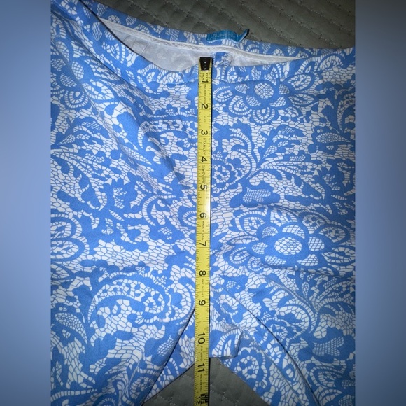 J. McLaughlin Dock capri bi stretch print, elegant pants. Size 8. EUC - Picture 2 of 10